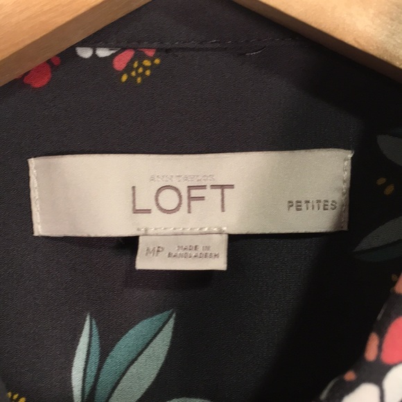 COPY - Ann Taylor Loft Shirt MP - Picture 3 of 10